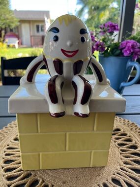 1940s Abingdon Humpy Dumpty #663 cookie jar color hairline glaze mark